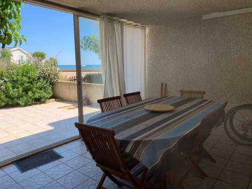 Villa Climatis�e Front de Mer Pour 8 Personnes Front de Mer