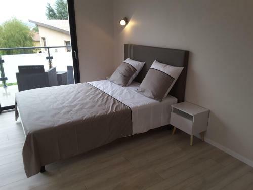 Bed & Breakfast Villa'vi Lyon Est Chambres D'h�tes