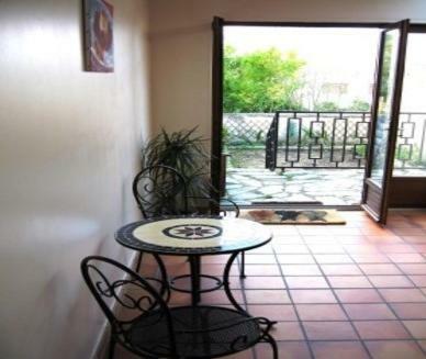 Spacious Quentoinise Town House
