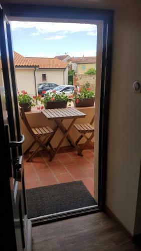 Chez Francine La Chenevi�re