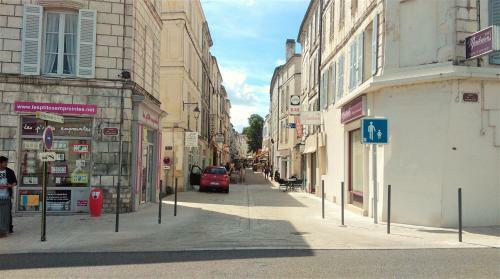 Bed & Breakfast Les G�tes Du Vigneron Et Cd'h