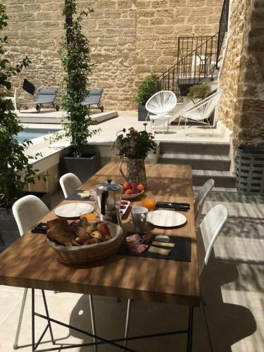 Bed & Breakfast La Cour St Siffret- Uz�s