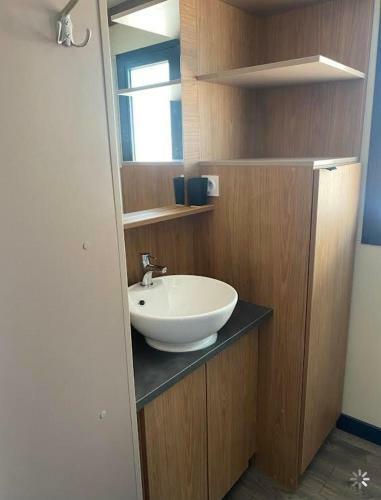 Chalet 35 M2 Camping L Ile D Or Saint-raphael
