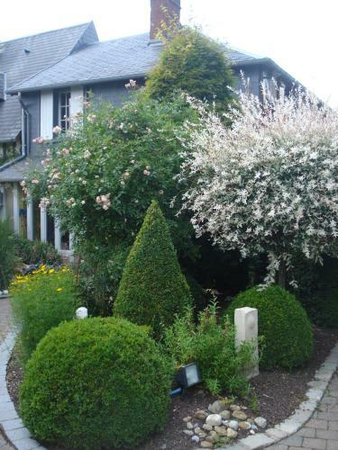 Hostal Au P'tit Jardin