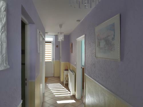 Hostal Village De Vie