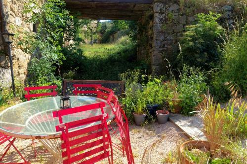 La Ferme de Chenevier, La Roulotte Fleurie 2/4pers