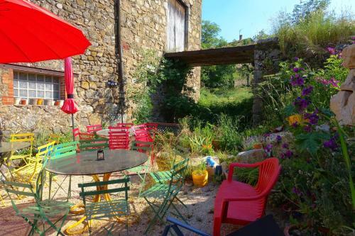 La Ferme de Chenevier, La Roulotte Fleurie 2/4pers