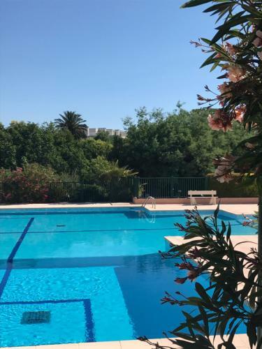 Apartamento Bellevue H�racl�e