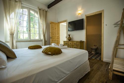 Posada The Edwards Suites