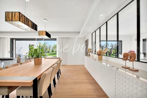 Villa Era Homebooker