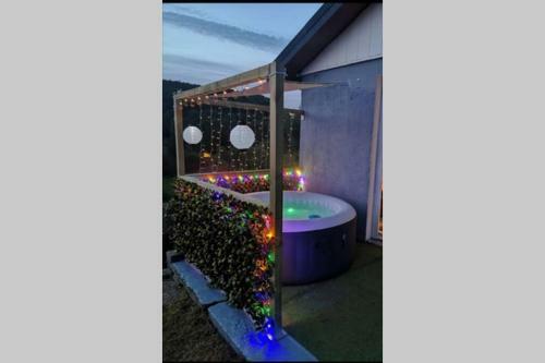 Petite Maison Chaleureuse Avec Spa Gonflable