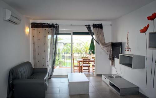 Apartment 4 People Near The Beach