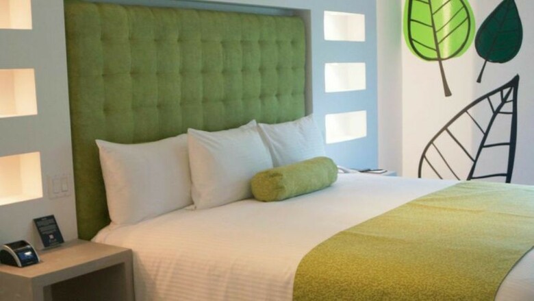 Riande Aeropuerto Hotel