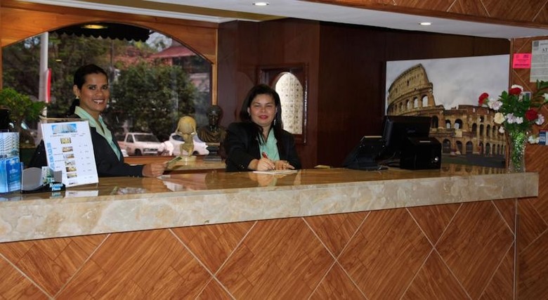 Hotel Roma Plaza