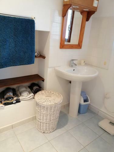 Sarrola-carcopino G�te En Pierre