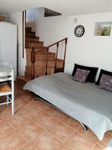 Sarrola-carcopino G�te En Pierre