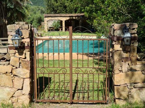Villa Maison de Caract�re Avec Piscine