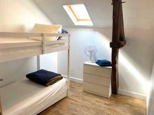 Villa Au Bord de La Rivi�re Avec Spa