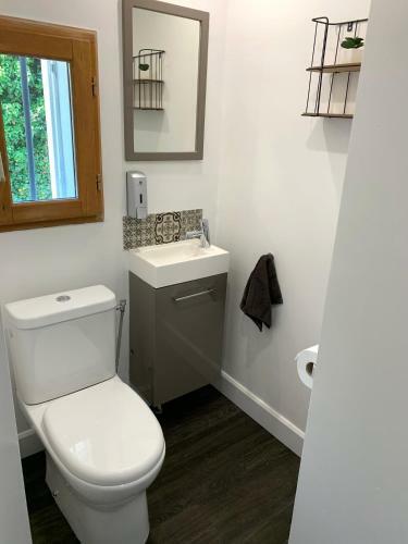 Villa Au Bord de La Rivi�re Avec Spa