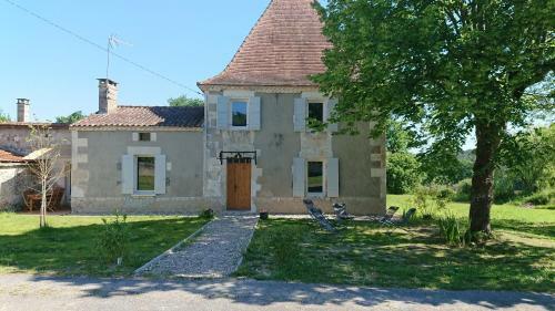 Relais De La Lati�re