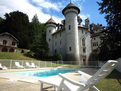 Inviting Apartment In Serrieres En Chautagne With Pool