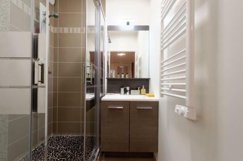 Apartamentos Red-line