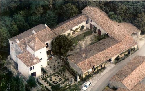 Solomiac , Batisse de Caract�re Xiveme Si�cle