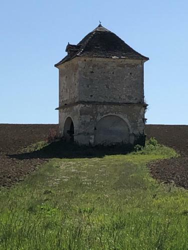 Solomiac , Batisse de Caract�re Xiveme Si�cle