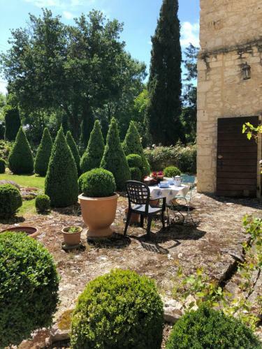 Solomiac , Batisse de Caract�re Xiveme Si�cle