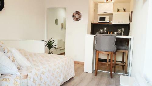Apartamento Boh�mian Studio In S�te Center