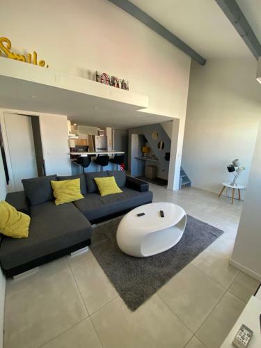 Apartamento Charmant T2 Centre Ville de S�te