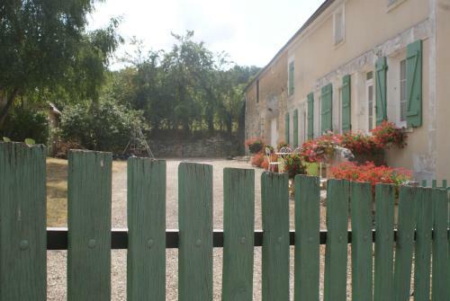 Le Carrouge G�te 3 �pis