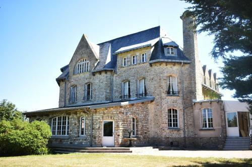 Hotel Ch�teau de Surville