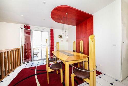 Remarkable 3-bed House In Suresnes Facing Paris