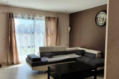 Villa 145 M2 Avec Piscine, Dans Un Milieux Arbor�.