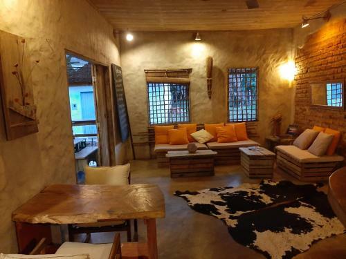 Hostal Casa Namoa Pousada