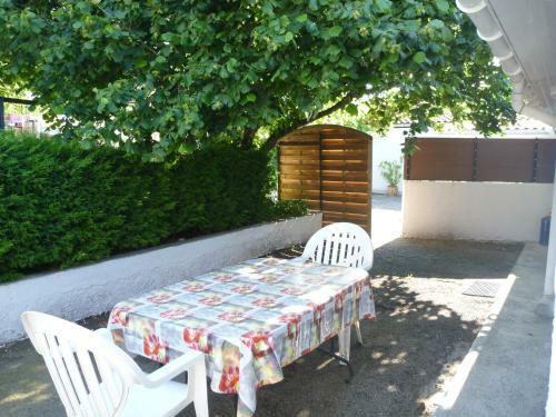 G�te Lotus Du Clos Des Pradals