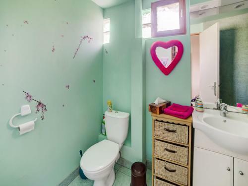 Cozy Apartment In Th�dirac With A Shared Swimming Pool