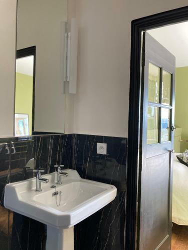 Hostal Au Petit Thouars