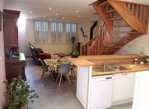 Chez Tatie Guyl�ne