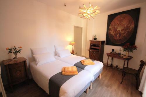 Hotel H�tel A La Tasse � Moustache
