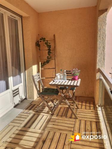 Apartamento Studio Avec Terrasse Au Coeur de L'ard�che