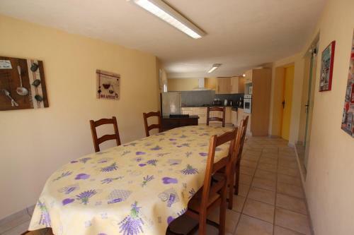Bed & Breakfast Le Mas Des Tarentes Chambres D'h�tes