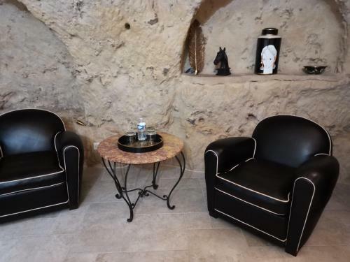 Les Iris - G�te Insolite Troglodytique