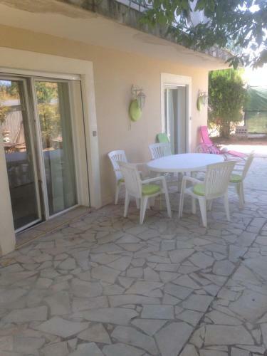 Apartamento Charmant Studio � Uchaud