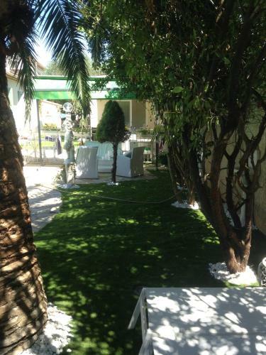 Apartamento Charmant Studio � Uchaud