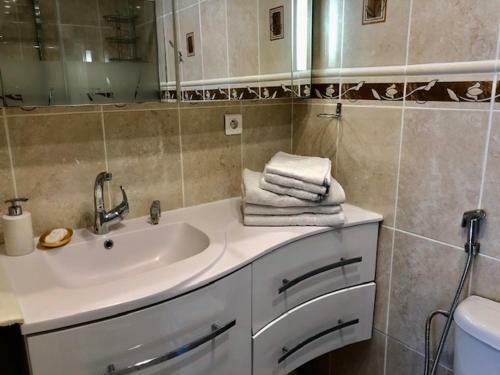 Apartamento Charmant Studio � Uchaud
