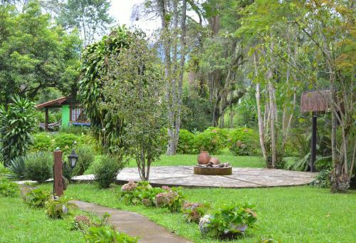 Hostal Pousada Recanto Do Pinheir�o
