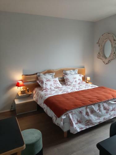 Apartamento Une Chambre � Uz�s