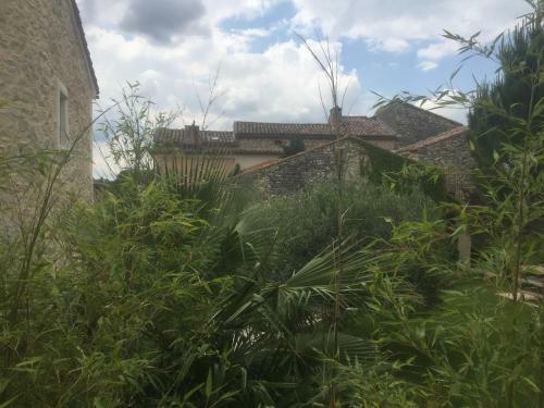 Hostal Le Village